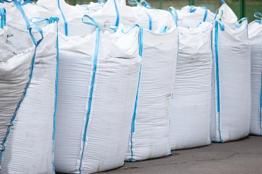 Big Bags Big Bags © iStock